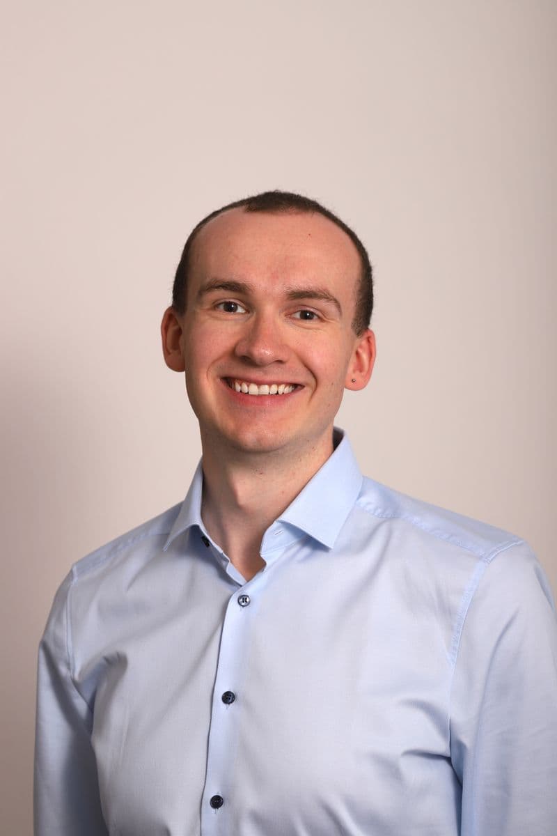 Florian Maier, Unterlagen & Bankabwicklung